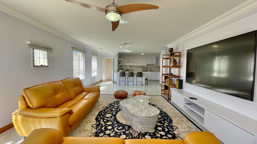 4 Bedroom Property for Sale in Greenways Golf Estate Western Cape